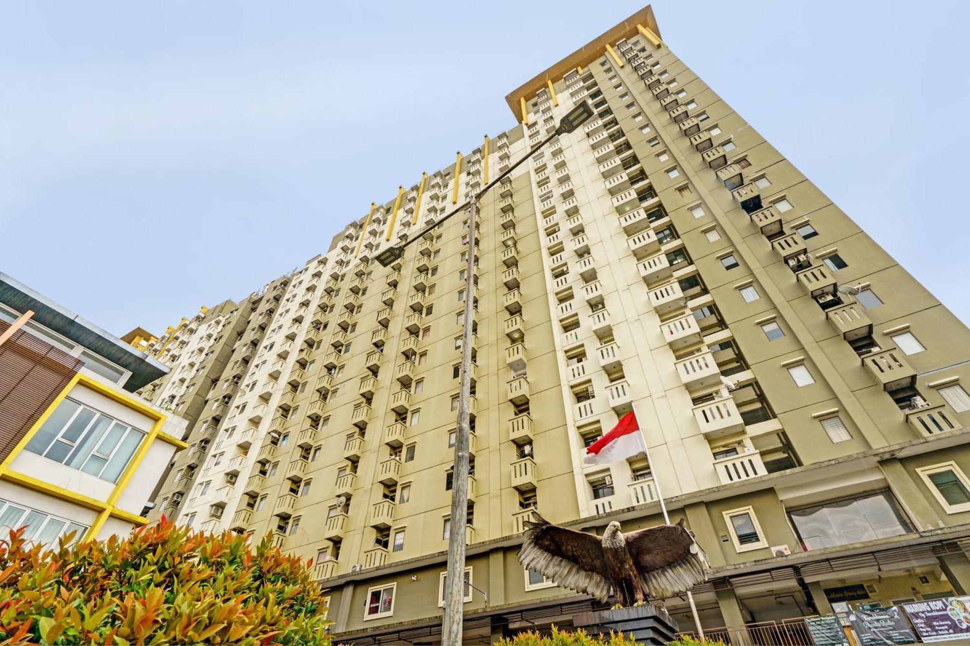 Oyo Life 93170 Apartement Gateway Cicadas By Mr Pro Bandung Extérieur photo